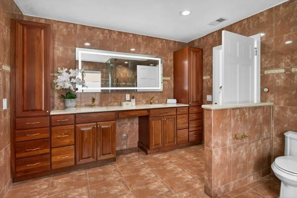 5510 W Castlegate Avenue Davie FL 33331