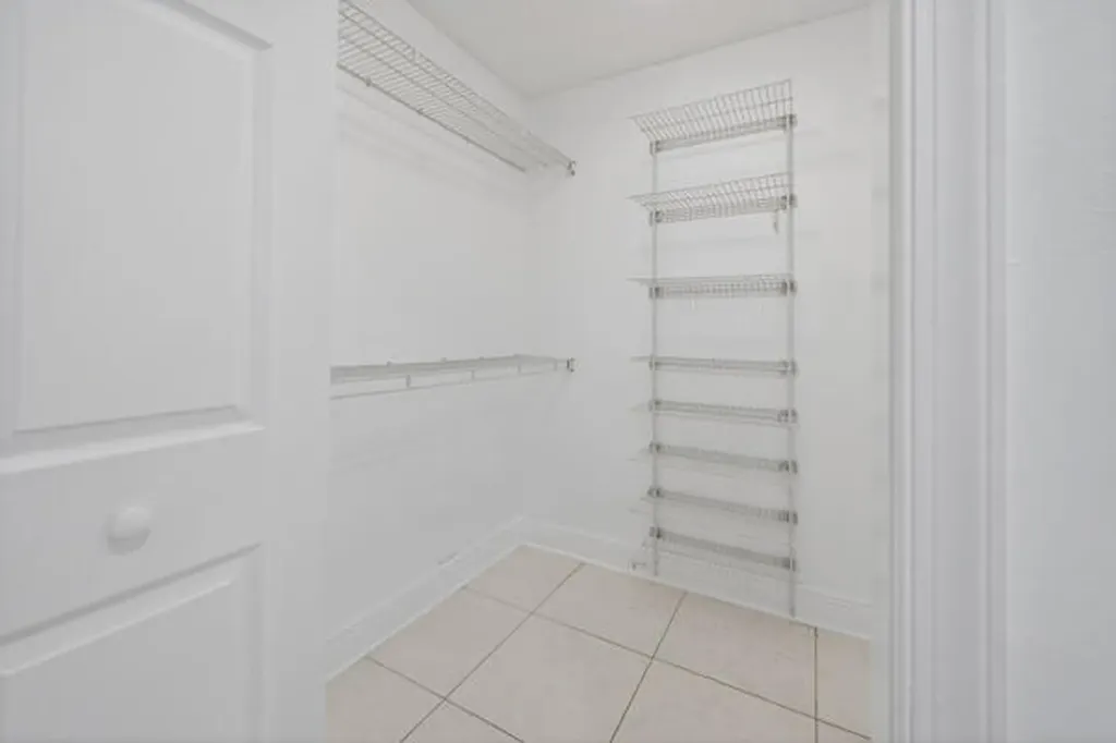 5510 W Castlegate Avenue Davie FL 33331