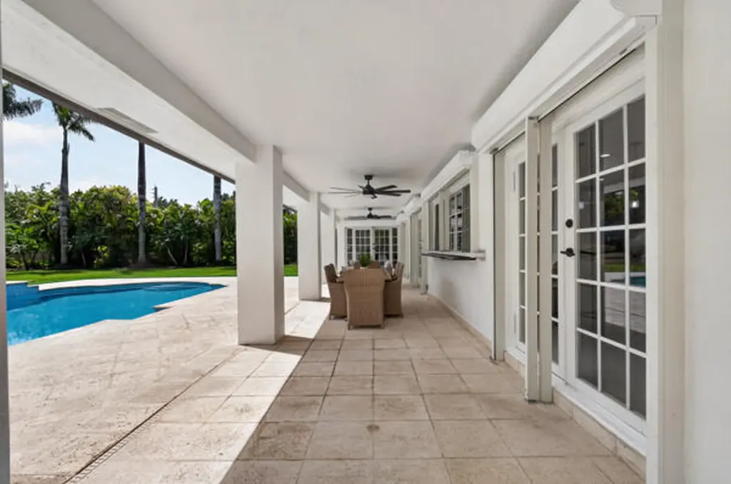 5510 W Castlegate Avenue Davie FL 33331