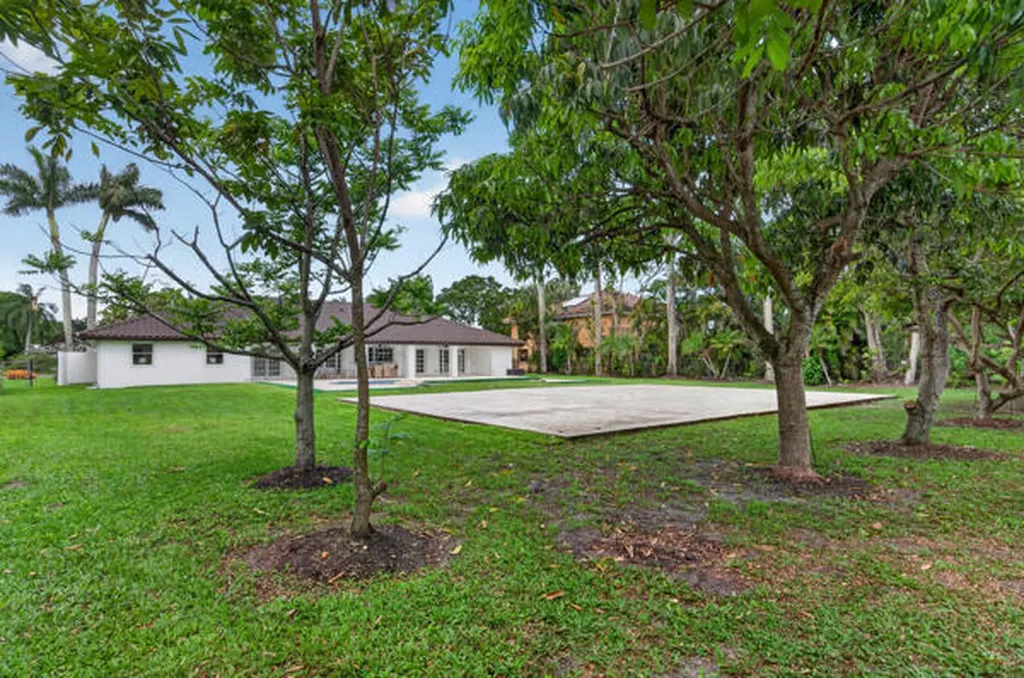 5510 W Castlegate Avenue Davie FL 33331