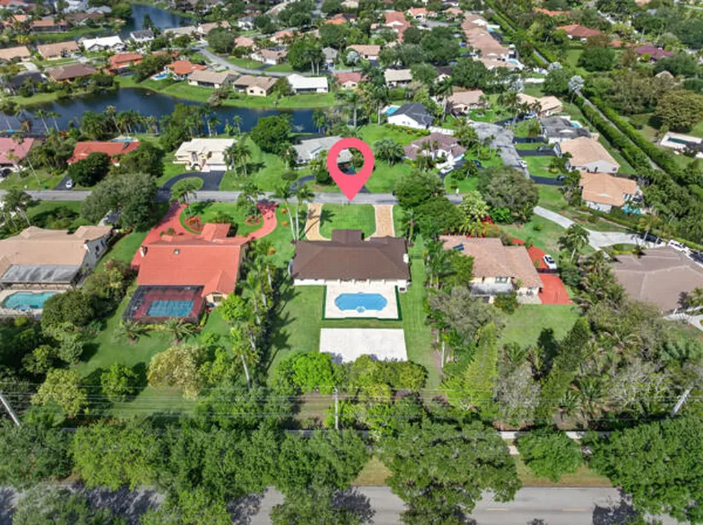 5510 W Castlegate Avenue Davie FL 33331