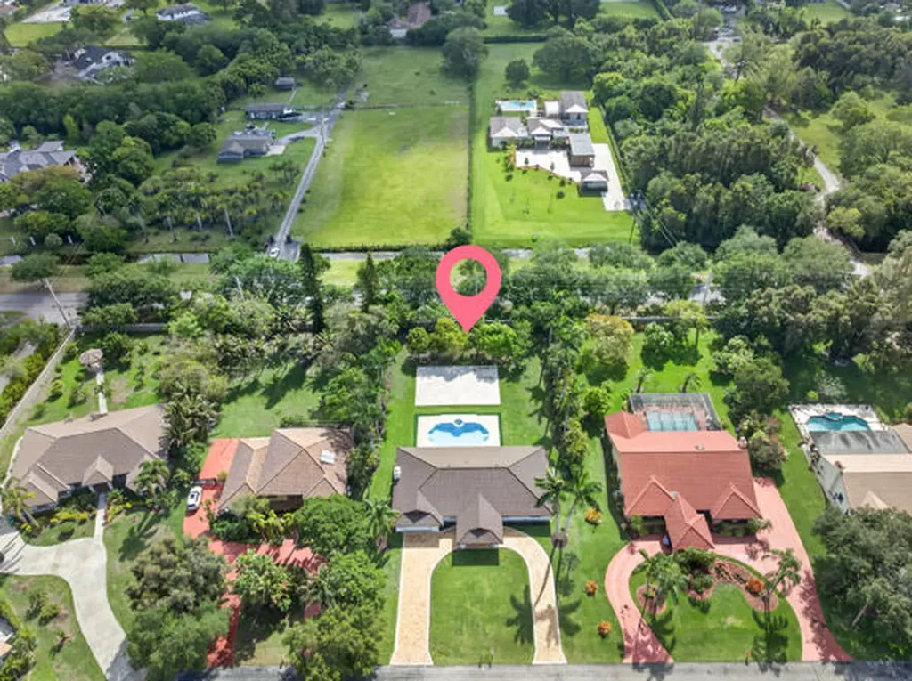 5510 W Castlegate Avenue Davie FL 33331