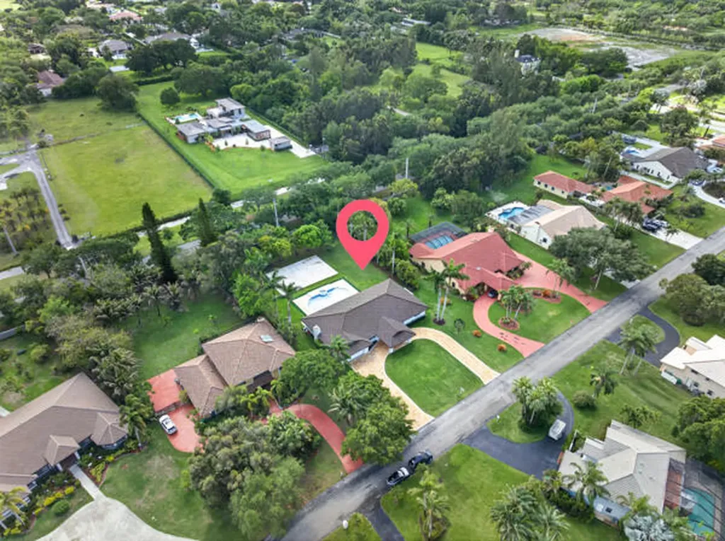 5510 W Castlegate Avenue Davie FL 33331