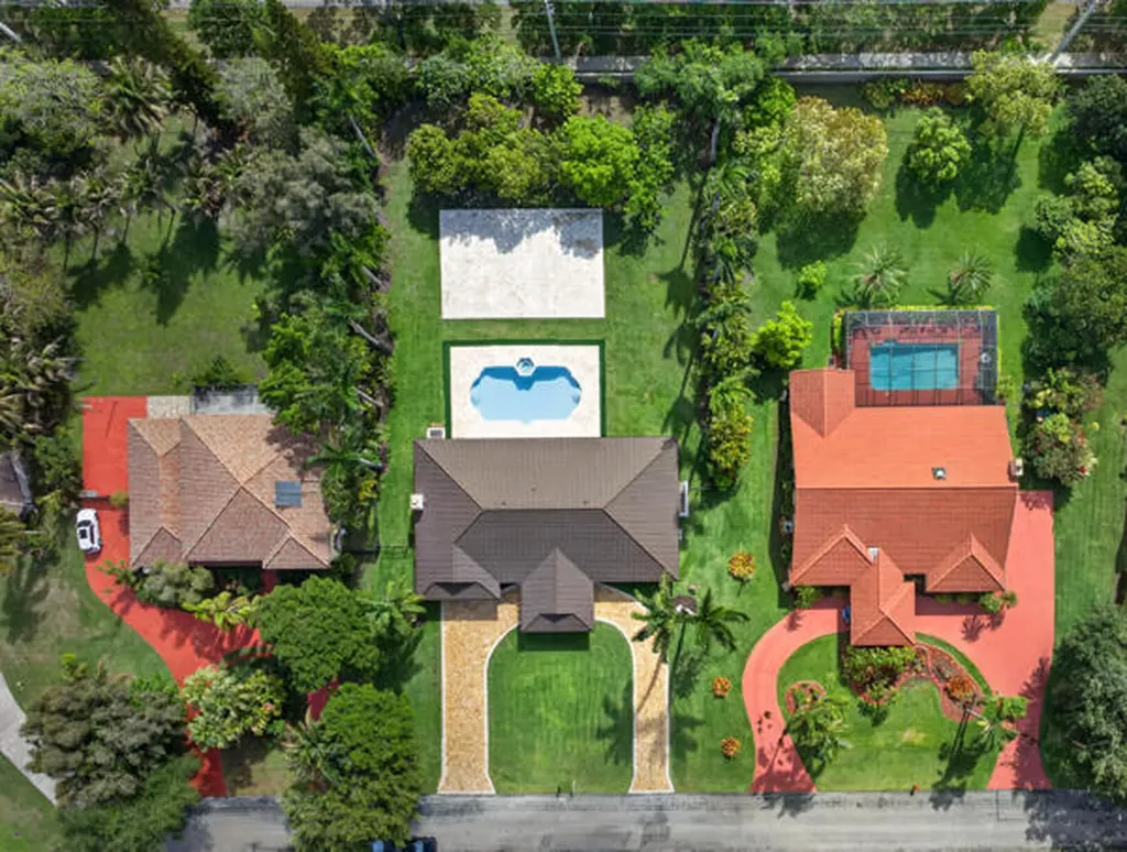 5510 W Castlegate Avenue Davie FL 33331
