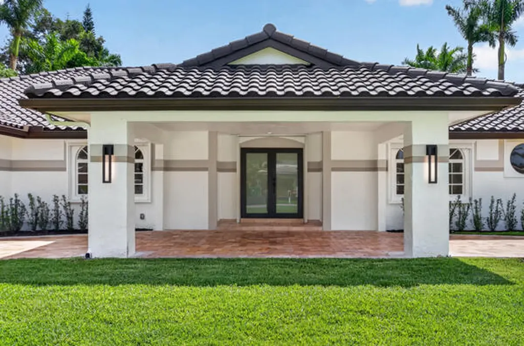 5510 W Castlegate Avenue Davie FL 33331