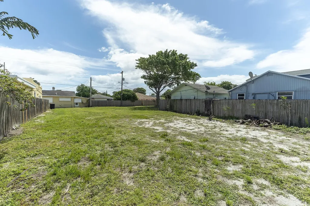 628 N K Street Lake Worth Beach FL 33460