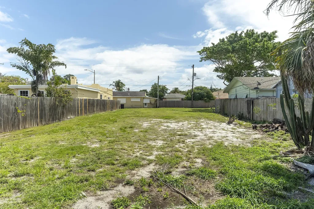 628 N K Street Lake Worth Beach FL 33460
