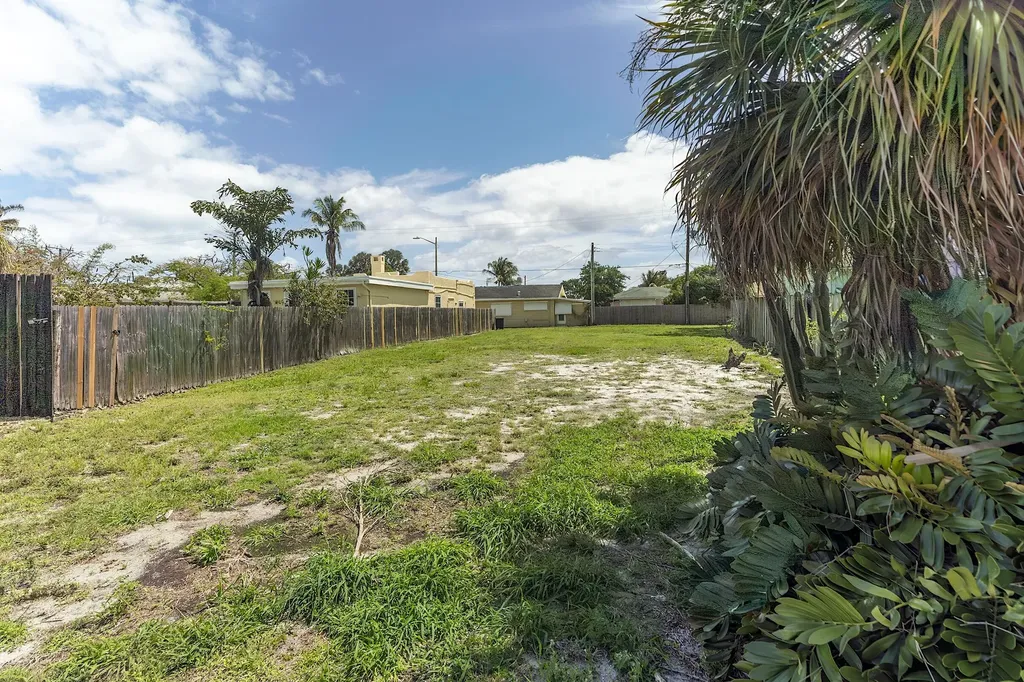628 N K Street Lake Worth Beach FL 33460