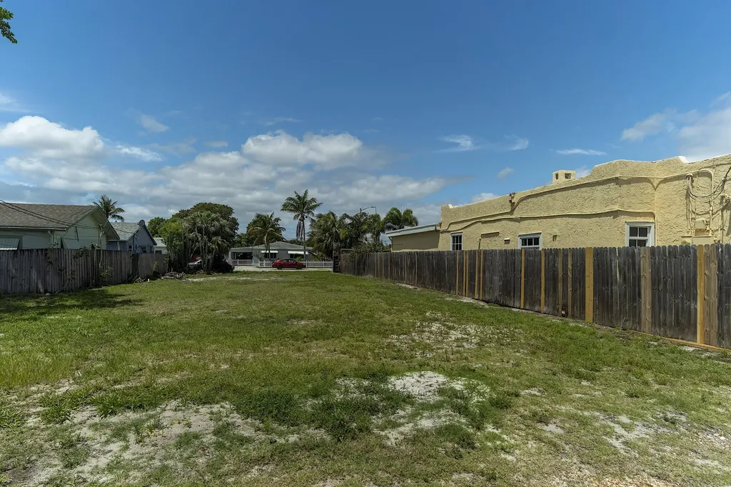 628 N K Street Lake Worth Beach FL 33460