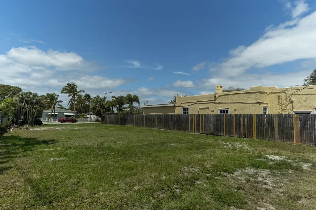 628 N K Street Lake Worth Beach FL 33460