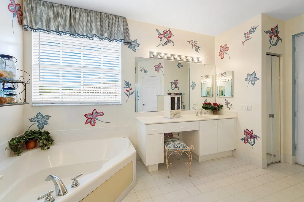 123 Via Castilla Jupiter FL 33458