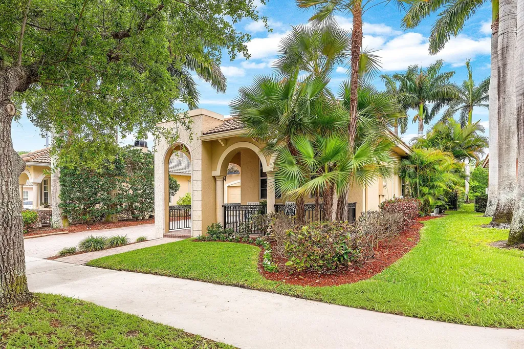 123 Via Castilla Jupiter FL 33458