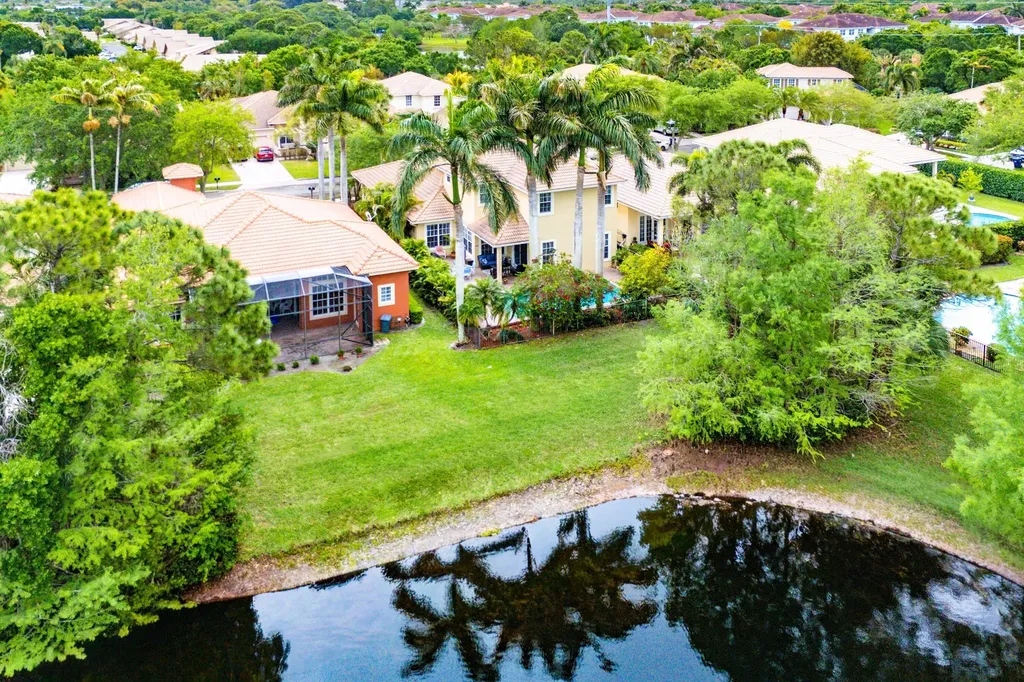 123 Via Castilla Jupiter FL 33458