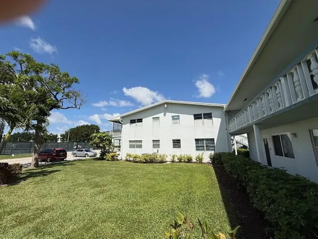 41 Upminster B Crescent Deerfield Beach FL 33442