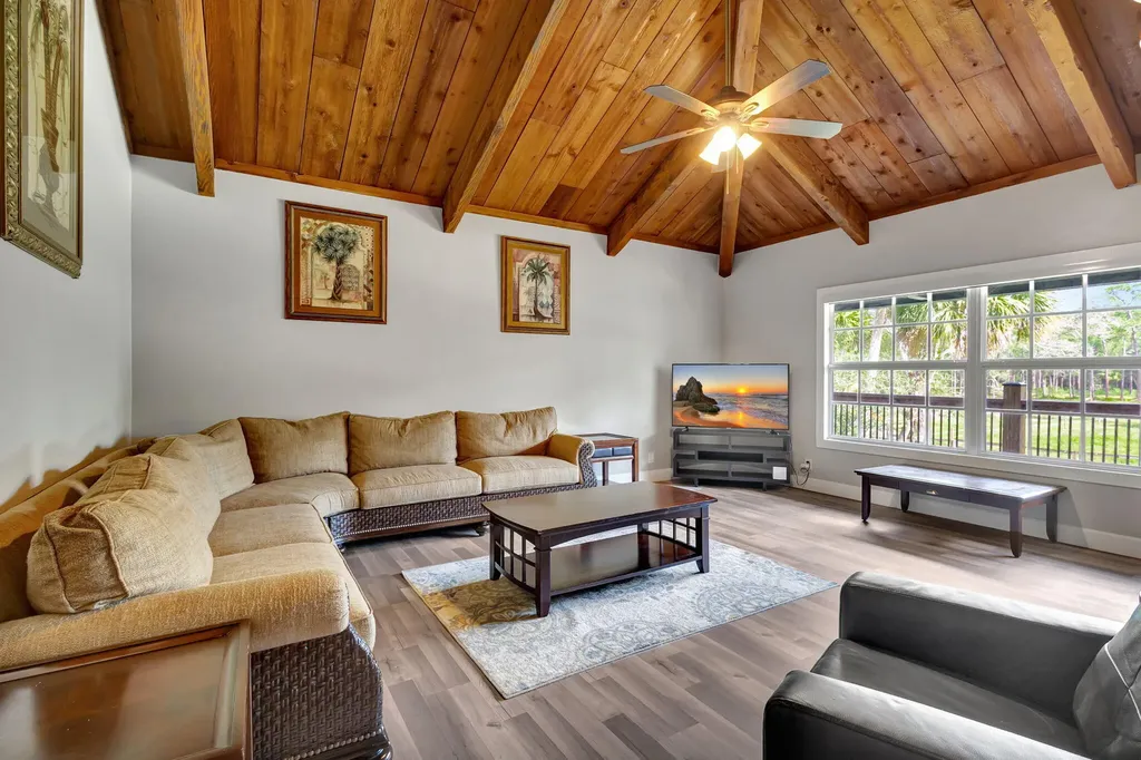 18301 Murray Lane Loxahatchee FL 33470