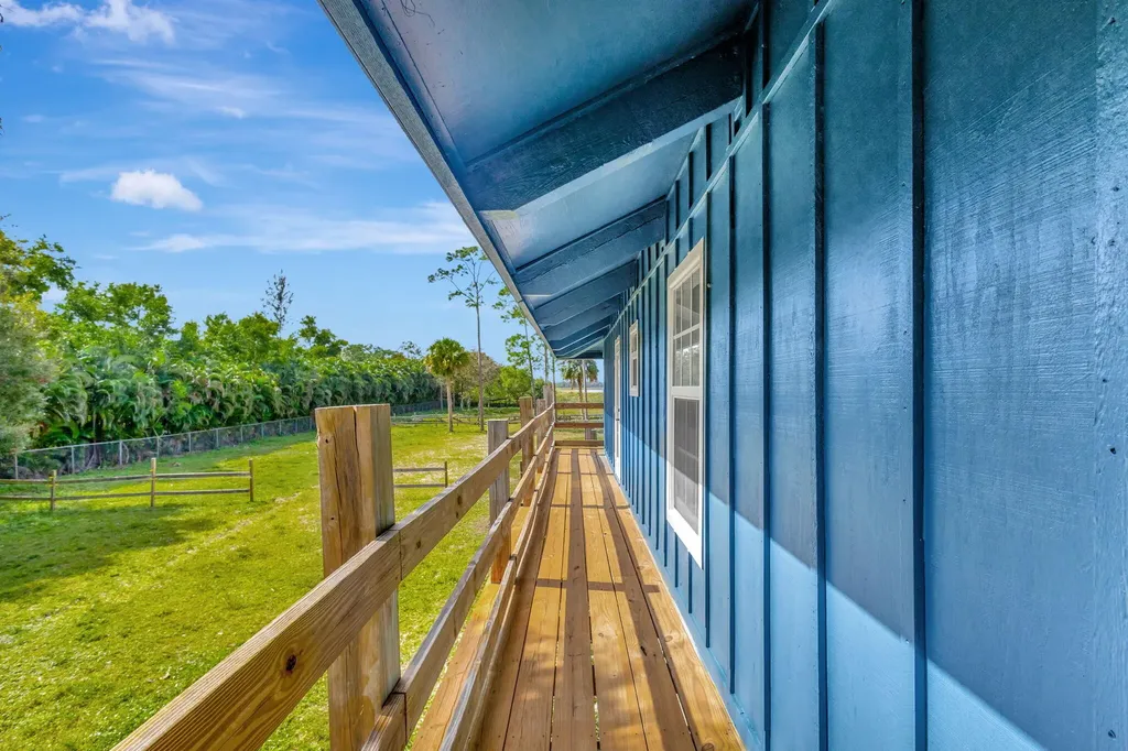 18301 Murray Lane Loxahatchee FL 33470