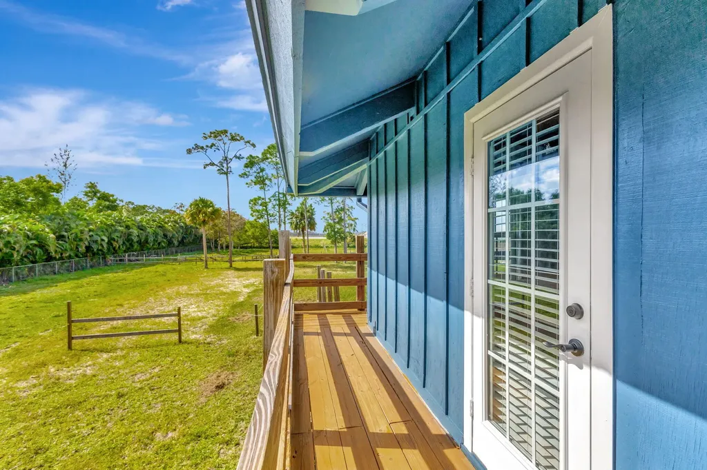 18301 Murray Lane Loxahatchee FL 33470