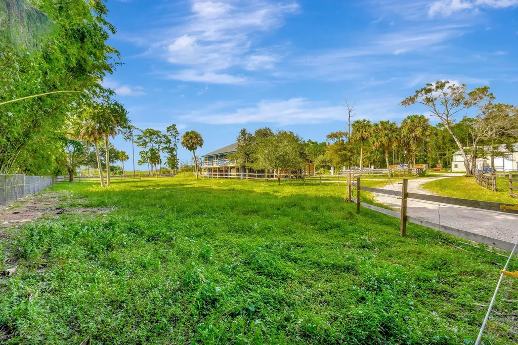18301 Murray Lane Loxahatchee FL 33470