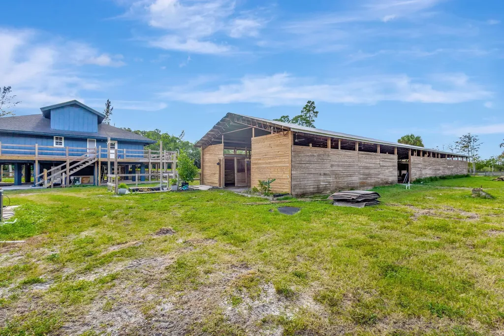 18301 Murray Lane Loxahatchee FL 33470