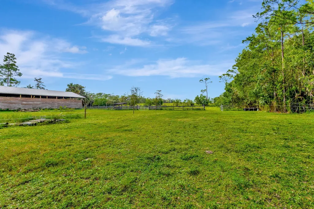 18301 Murray Lane Loxahatchee FL 33470