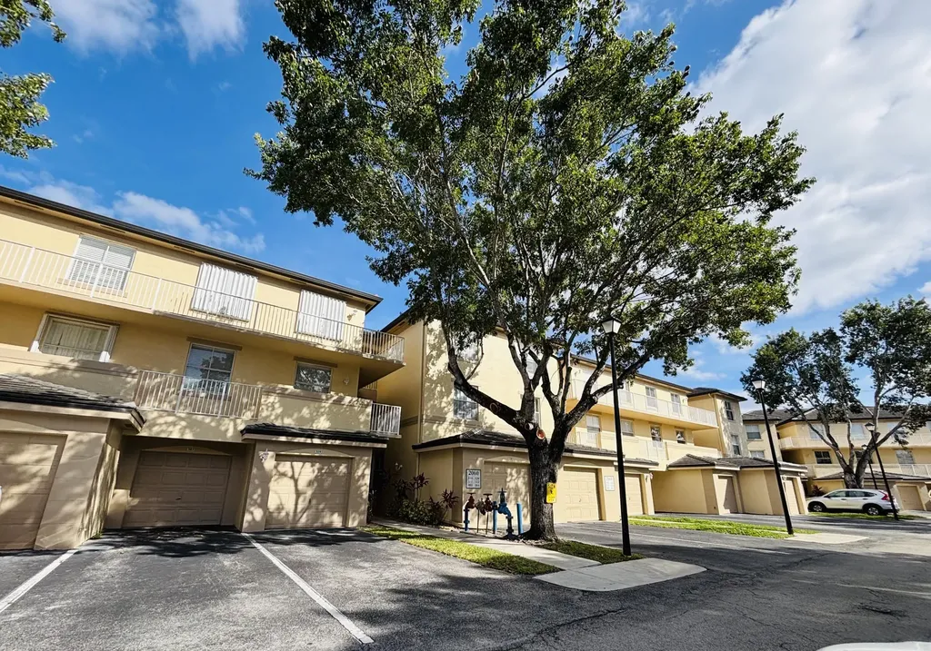 2060 Greenview Shores Boulevard Wellington FL 33414