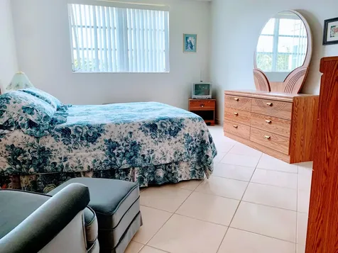 2800 NW 47th Terrace Lauderdale Lakes FL 33313