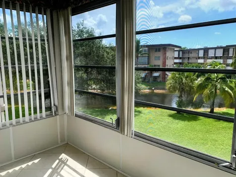 2800 NW 47th Terrace Lauderdale Lakes FL 33313