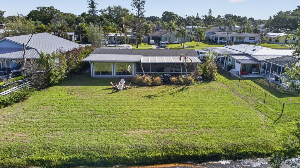 2948 SE Treasure Island Road Port St Lucie FL 34952