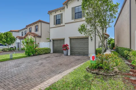 5024 Laurel Oak Drive Riviera Beach FL 33410