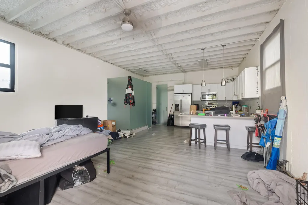 1914 N Dixie Highway Lake Worth Beach FL 33460
