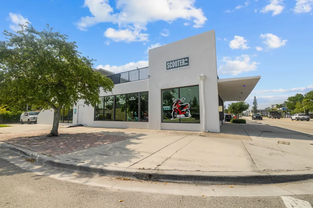 1914 N Dixie Highway Lake Worth Beach FL 33460