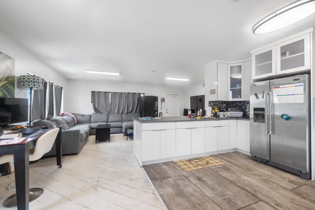 1914 N Dixie Highway Lake Worth Beach FL 33460