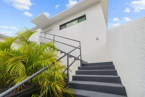 1914 N Dixie Highway Lake Worth Beach FL 33460