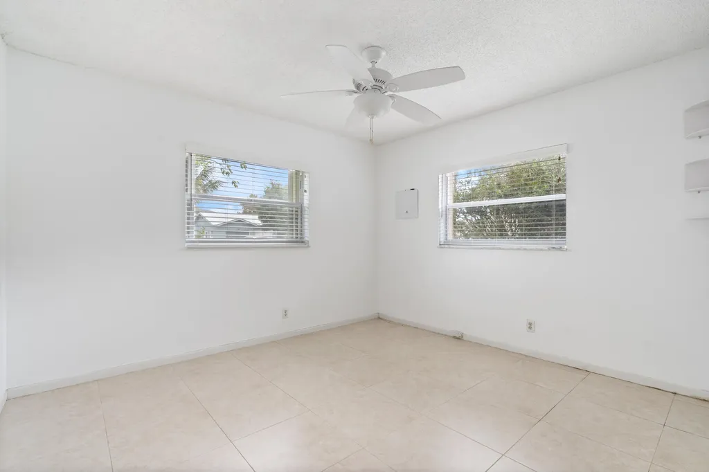 22707 SW 64th Way Boca Raton FL 33428