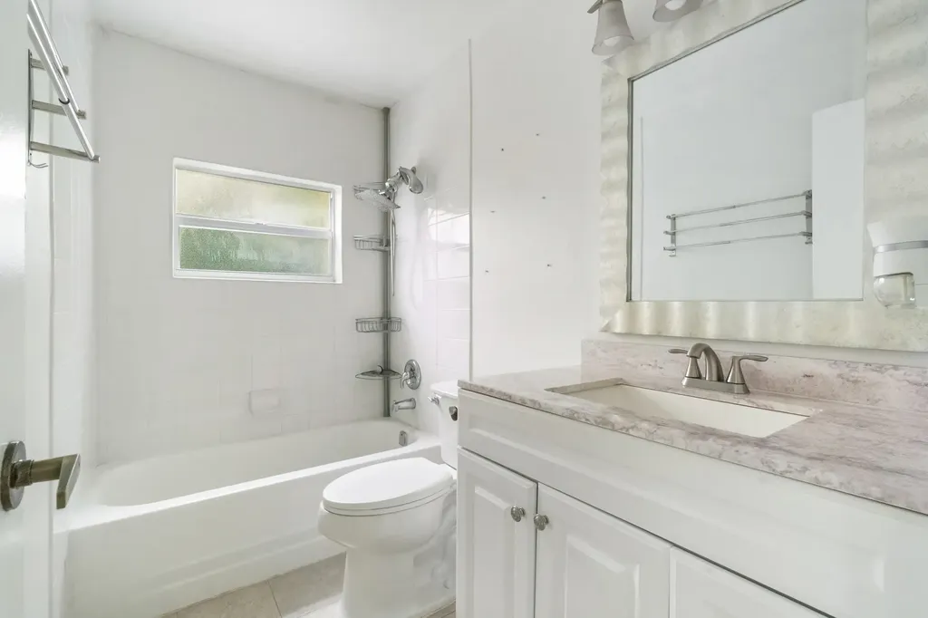 22707 SW 64th Way Boca Raton FL 33428