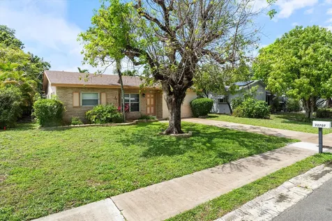 22707 SW 64th Way Boca Raton FL 33428