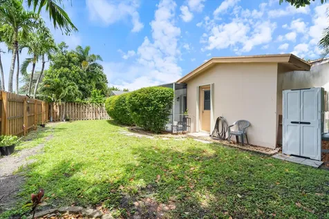 22707 SW 64th Way Boca Raton FL 33428
