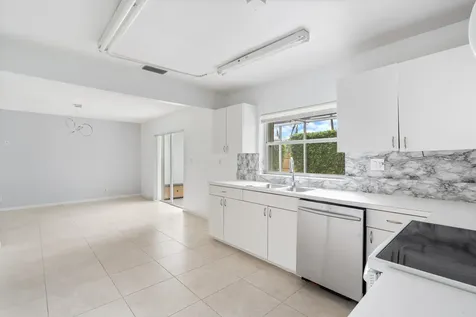 22707 SW 64th Way Boca Raton FL 33428