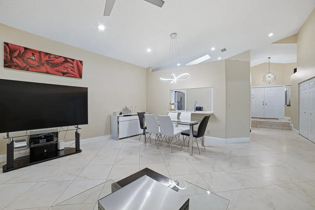 7625 Forest Green Lane Boynton Beach FL 33436