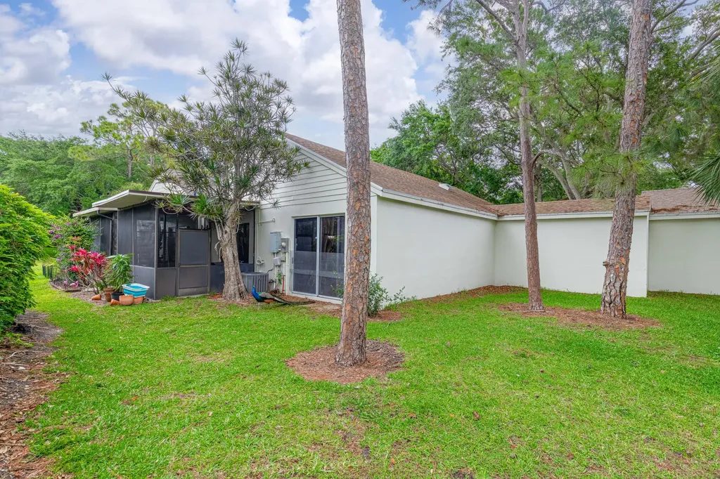 7625 Forest Green Lane Boynton Beach FL 33436