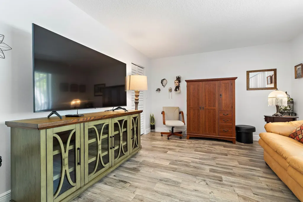 128 Brackenwood Road Palm Beach Gardens FL 33418