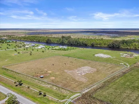 8105 SW Kanner Highway Indiantown FL 34956