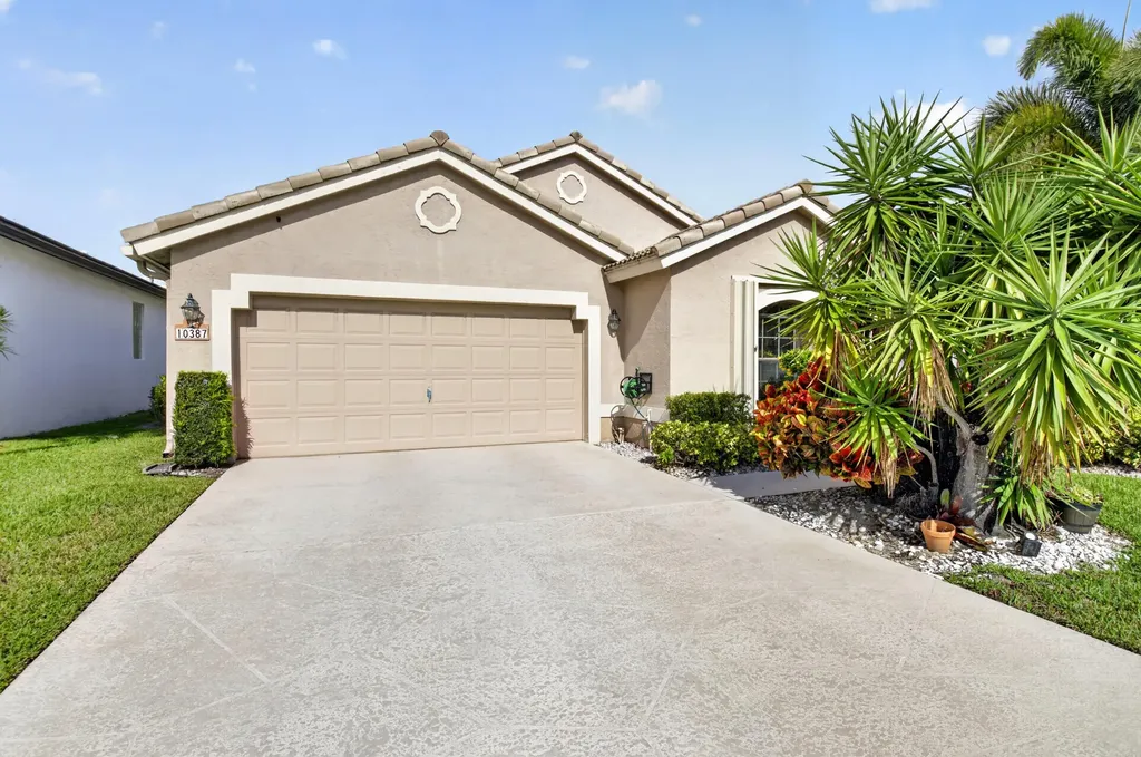 10387 Lexington Circle S Boynton Beach FL 33436