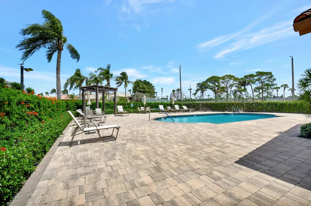 10387 Lexington Circle S Boynton Beach FL 33436