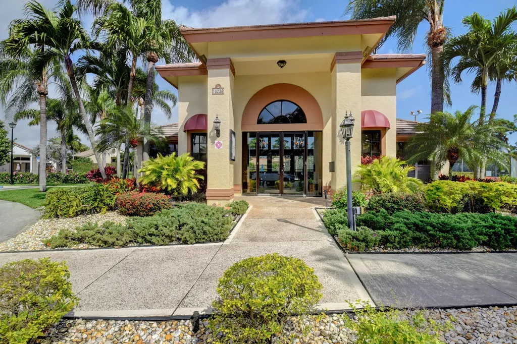 10387 Lexington Circle S Boynton Beach FL 33436