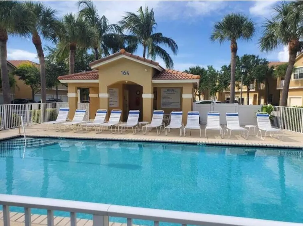 158 Village Boulevard Tequesta FL 33469