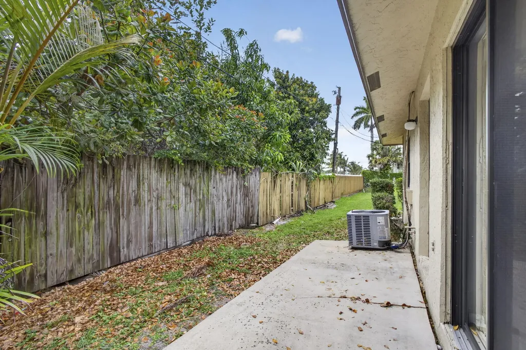 4726 Summit Boulevard West Palm Beach FL 33415