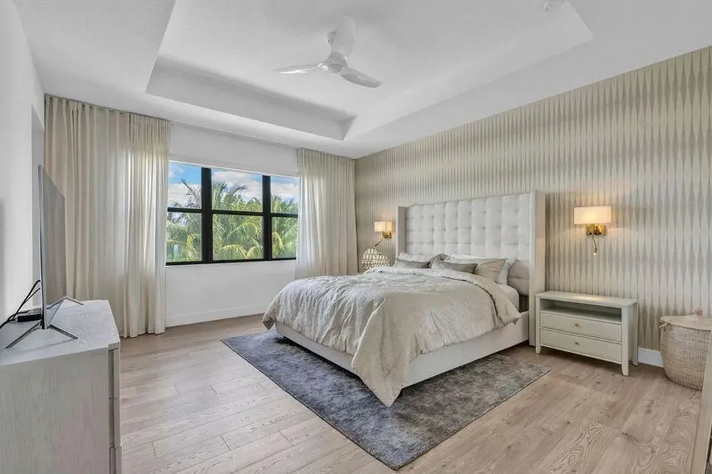 8239 Oceanus Drive Boca Raton FL 33496