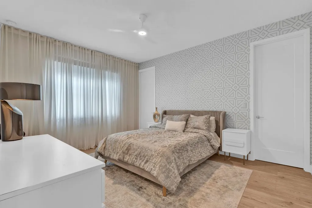 8239 Oceanus Drive Boca Raton FL 33496