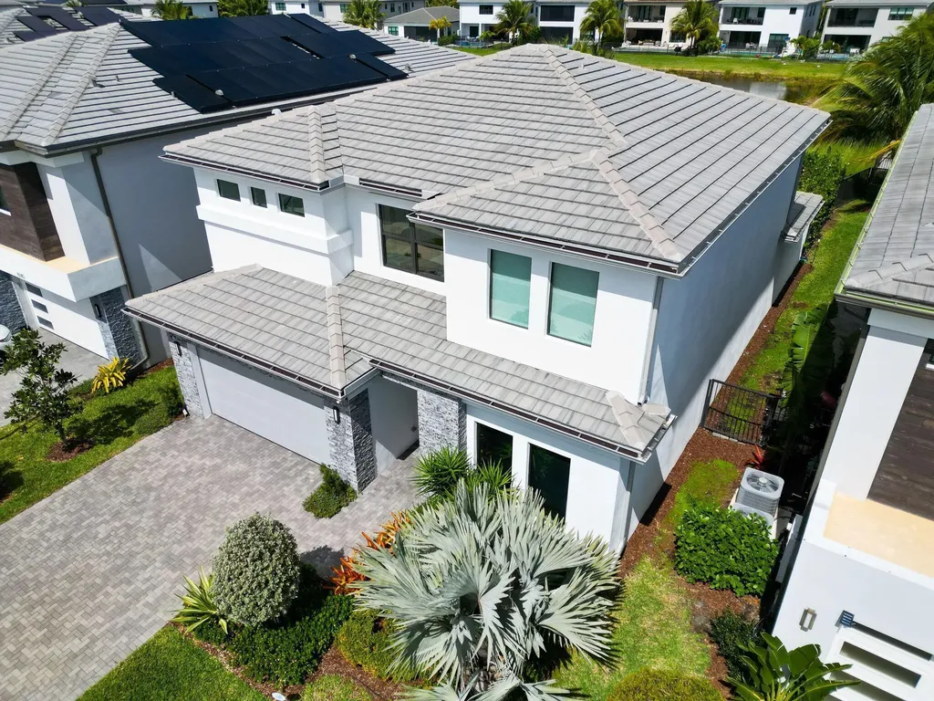 8239 Oceanus Drive Boca Raton FL 33496